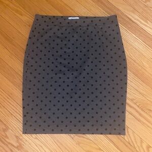 Size medium ELLE stretchy grey polka dot pencil skirt